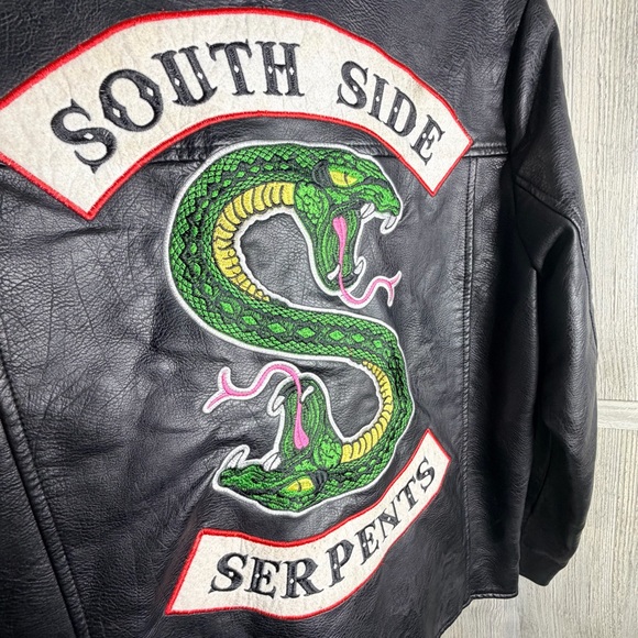 Riverdale Southside Serpents Black Faux Leather Jacket - Picture 4 of 7